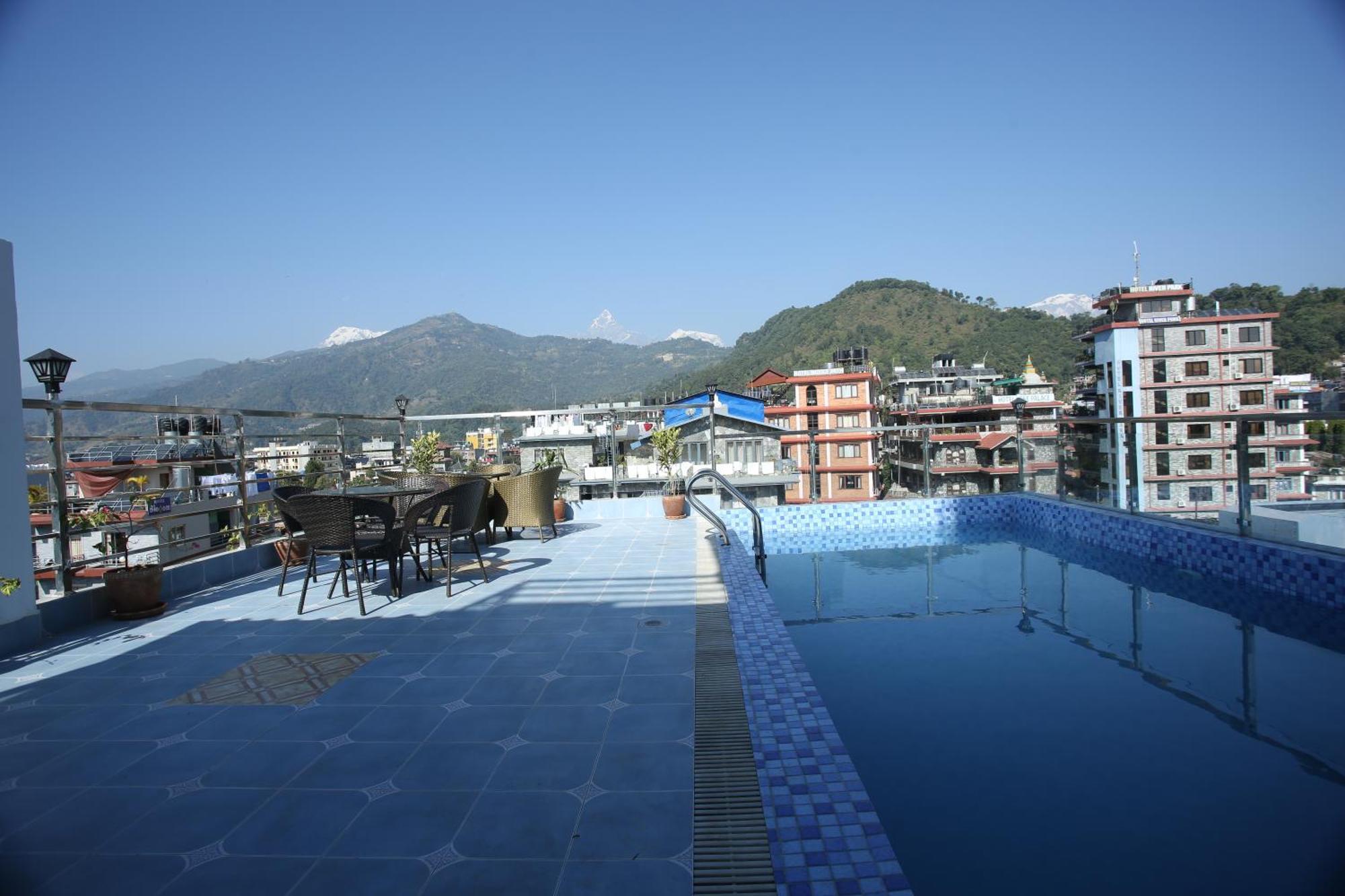 Hotel Eco Tree Pokhara Esterno foto